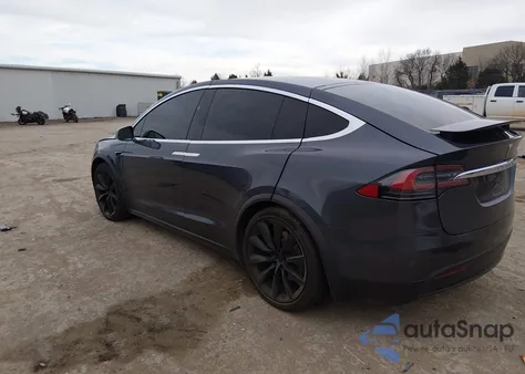 2019 Tesla Model X 100D/75D/Long Range/Standard Range z USA, uszkodzony, nr VIN 5YJXCDE20KF180897